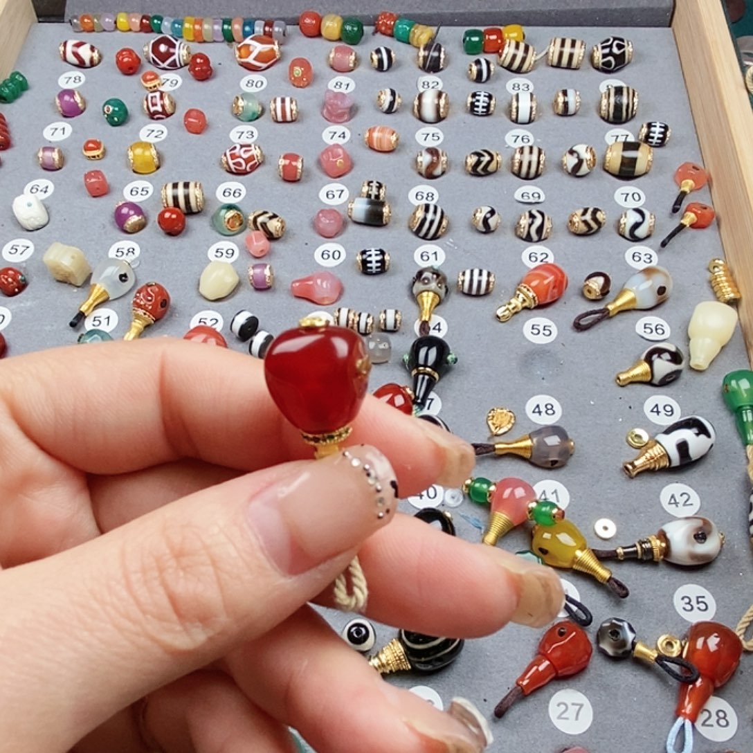 玛瑙/玉髓未镶嵌饰品