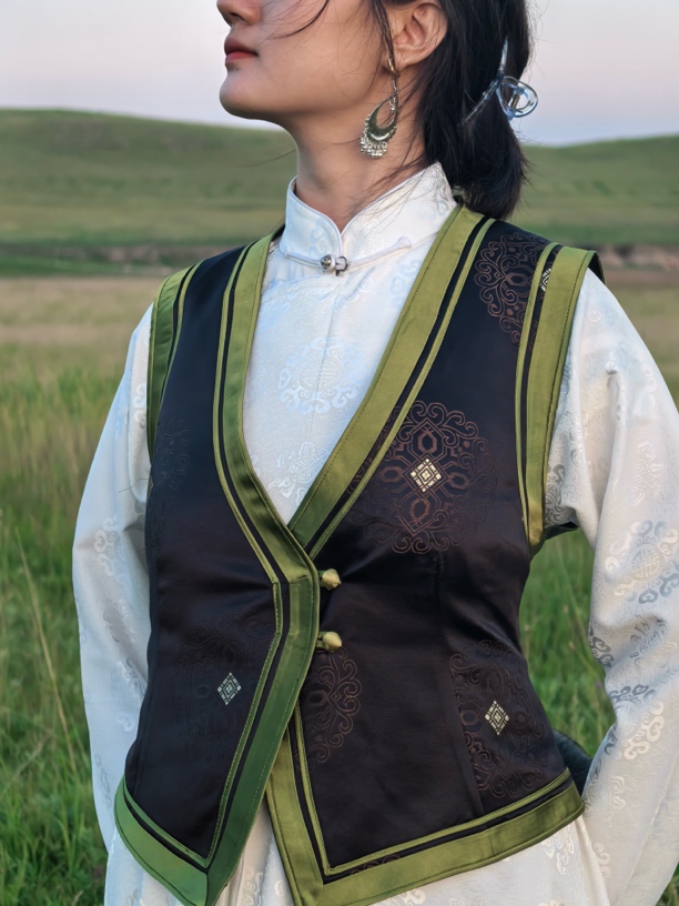 夏季女默认服装版型默认厚度马夹日常蒙服装