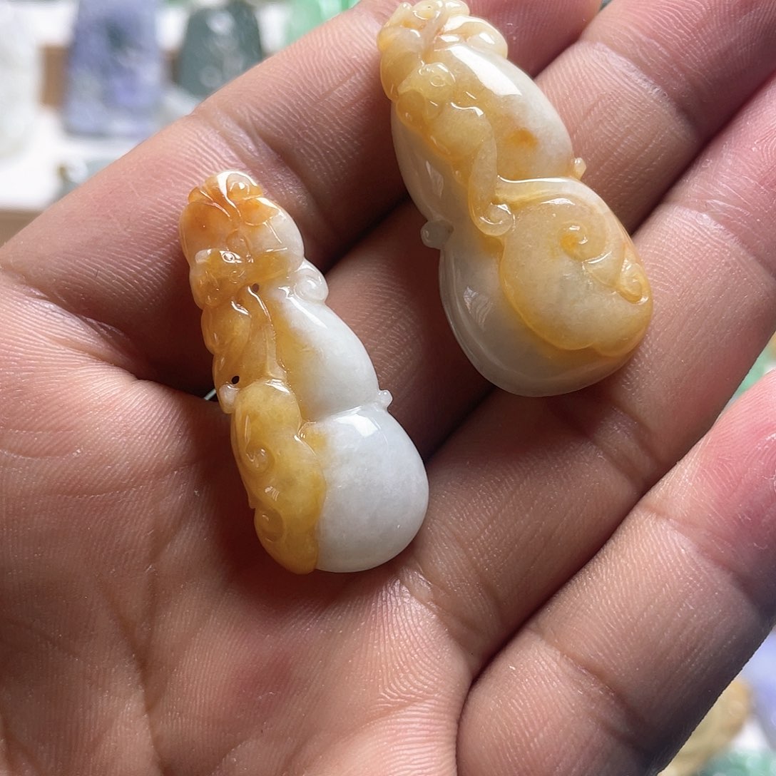 【闪购商品】翡翠未镶嵌颈饰漏