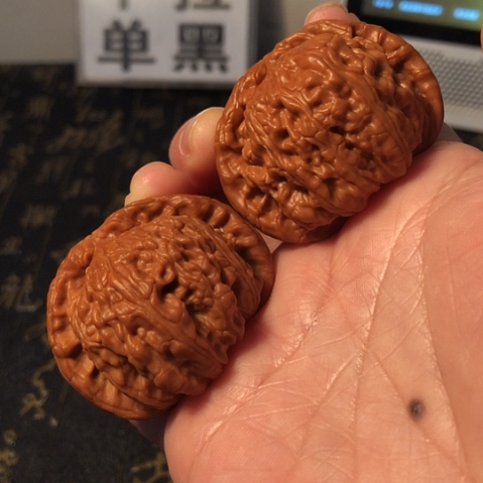 把件文玩核桃闷白45mm