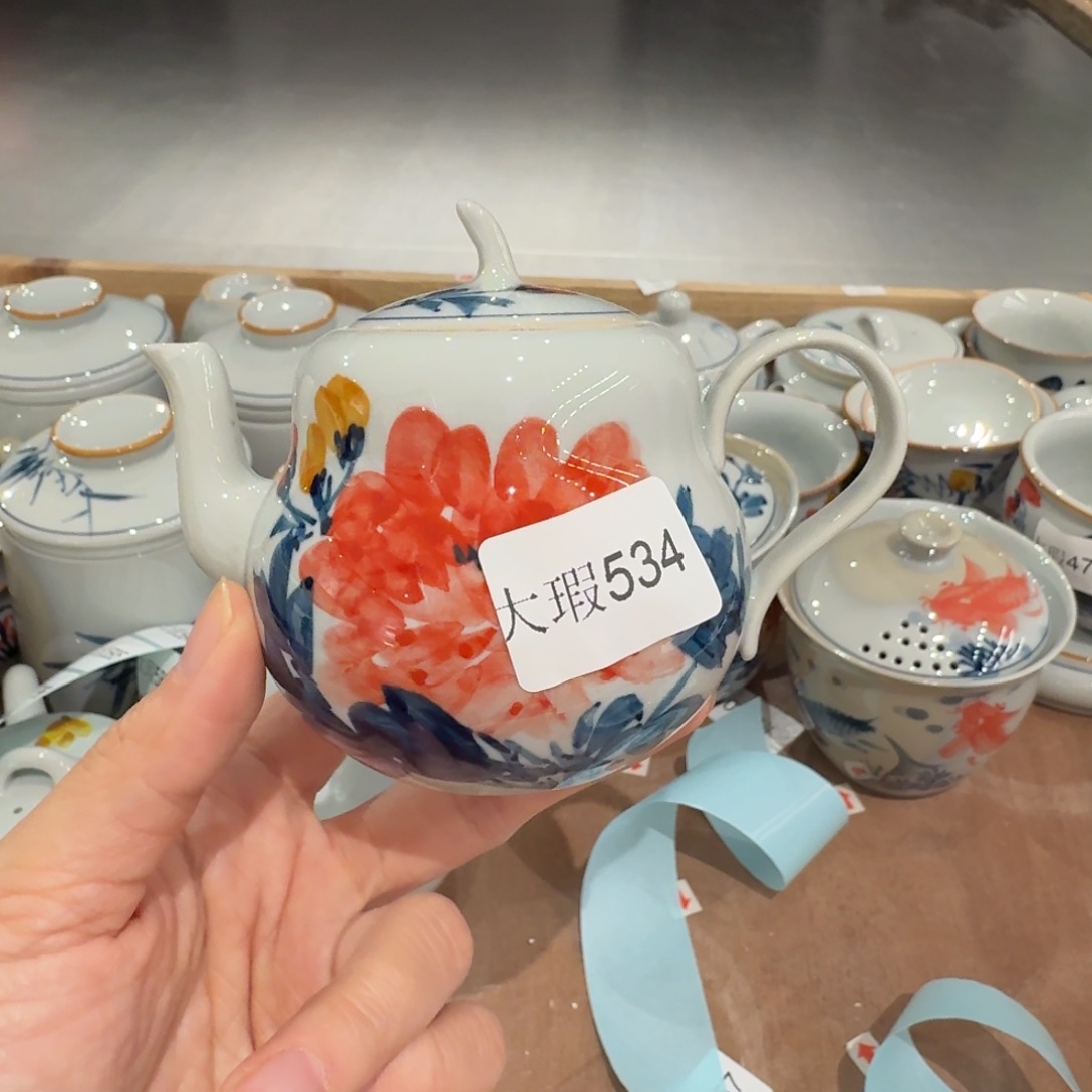 釉下手绘茶具微瑕