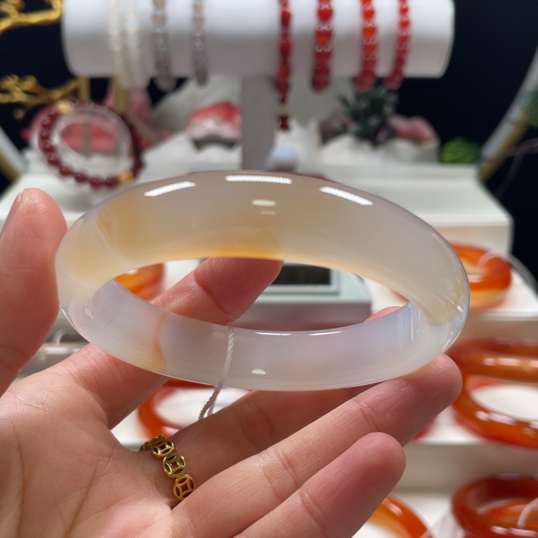 玛瑙/玉髓手镯未镶嵌