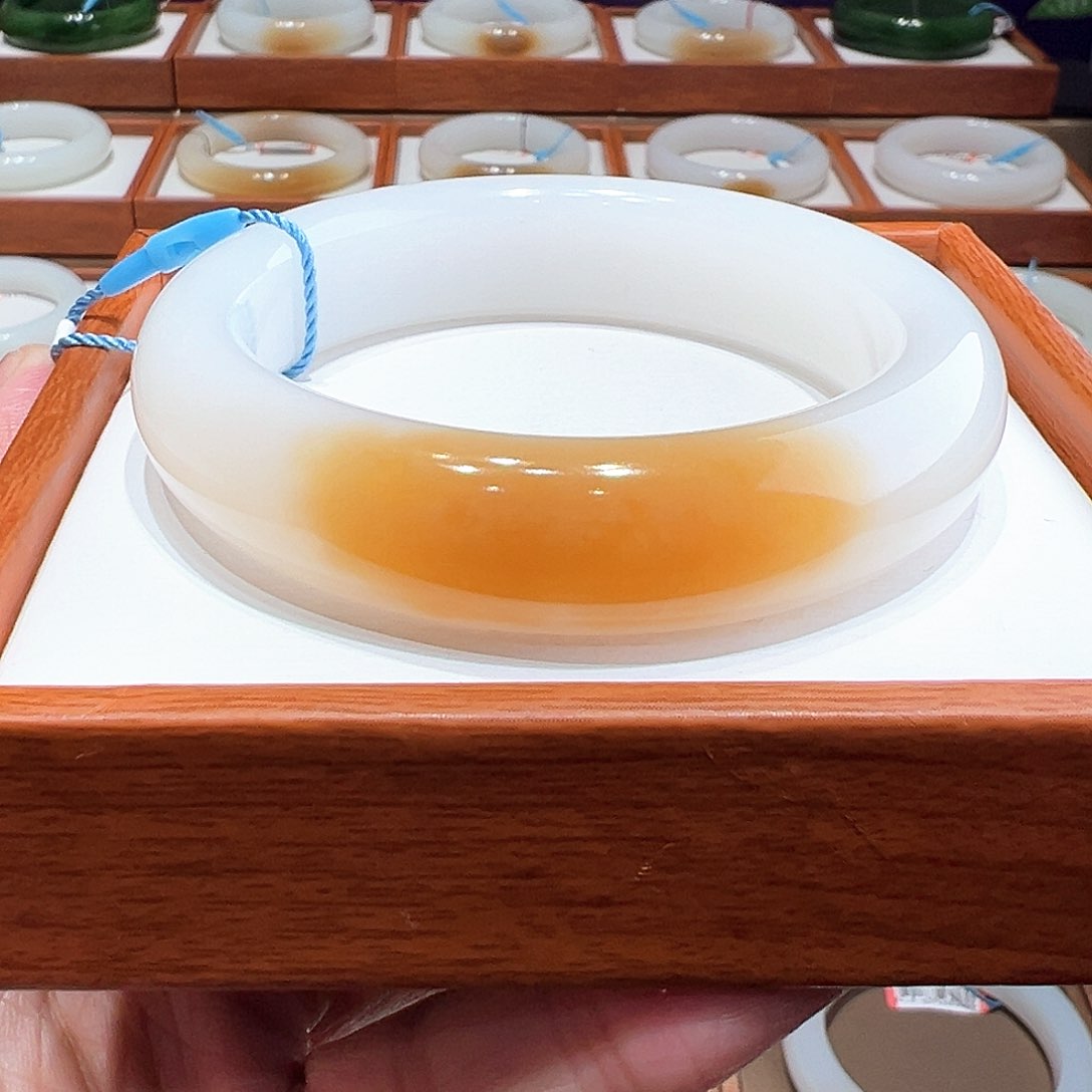 和田玉手镯55.56未镶嵌