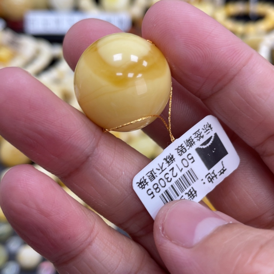 琥珀珠宝奇石未镶嵌20.6mm微瑕疵