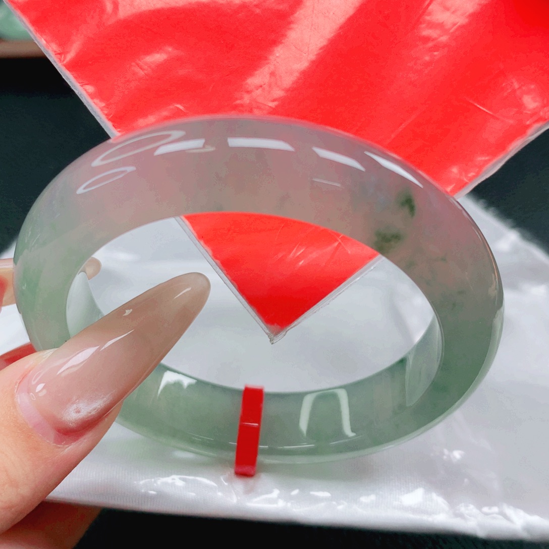 翡翠未镶嵌手镯52.53