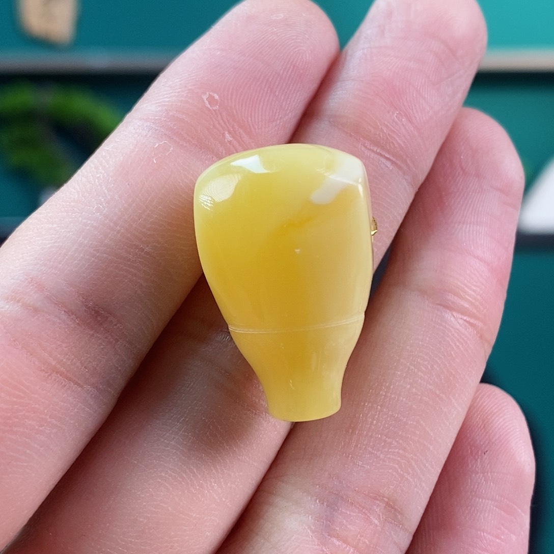 蜜蜡珠宝奇石未镶嵌