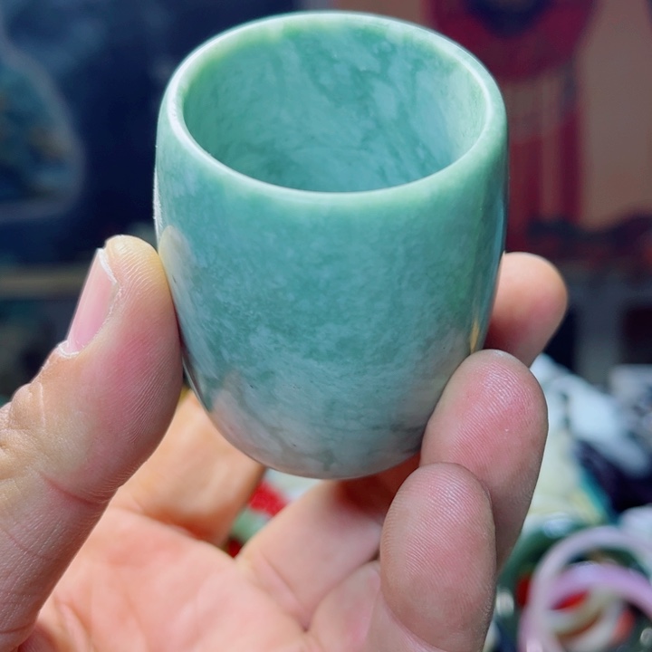 蛇纹石玉未镶嵌水杯