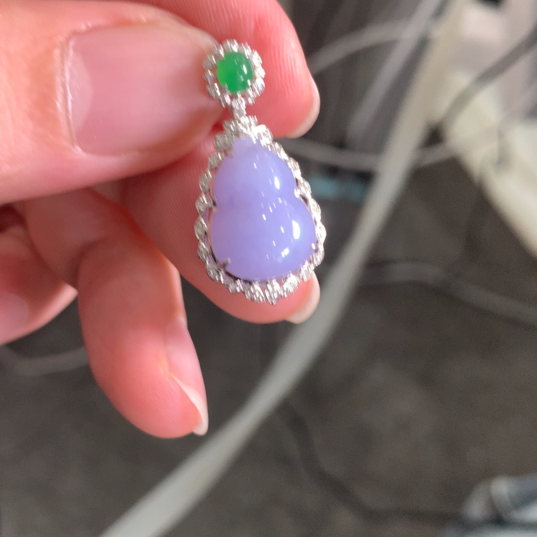 翡翠18K金镶嵌颈饰翡翠