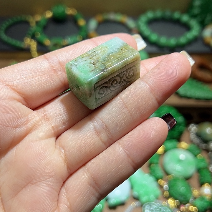 翡翠手绳未镶嵌翡翠单珠