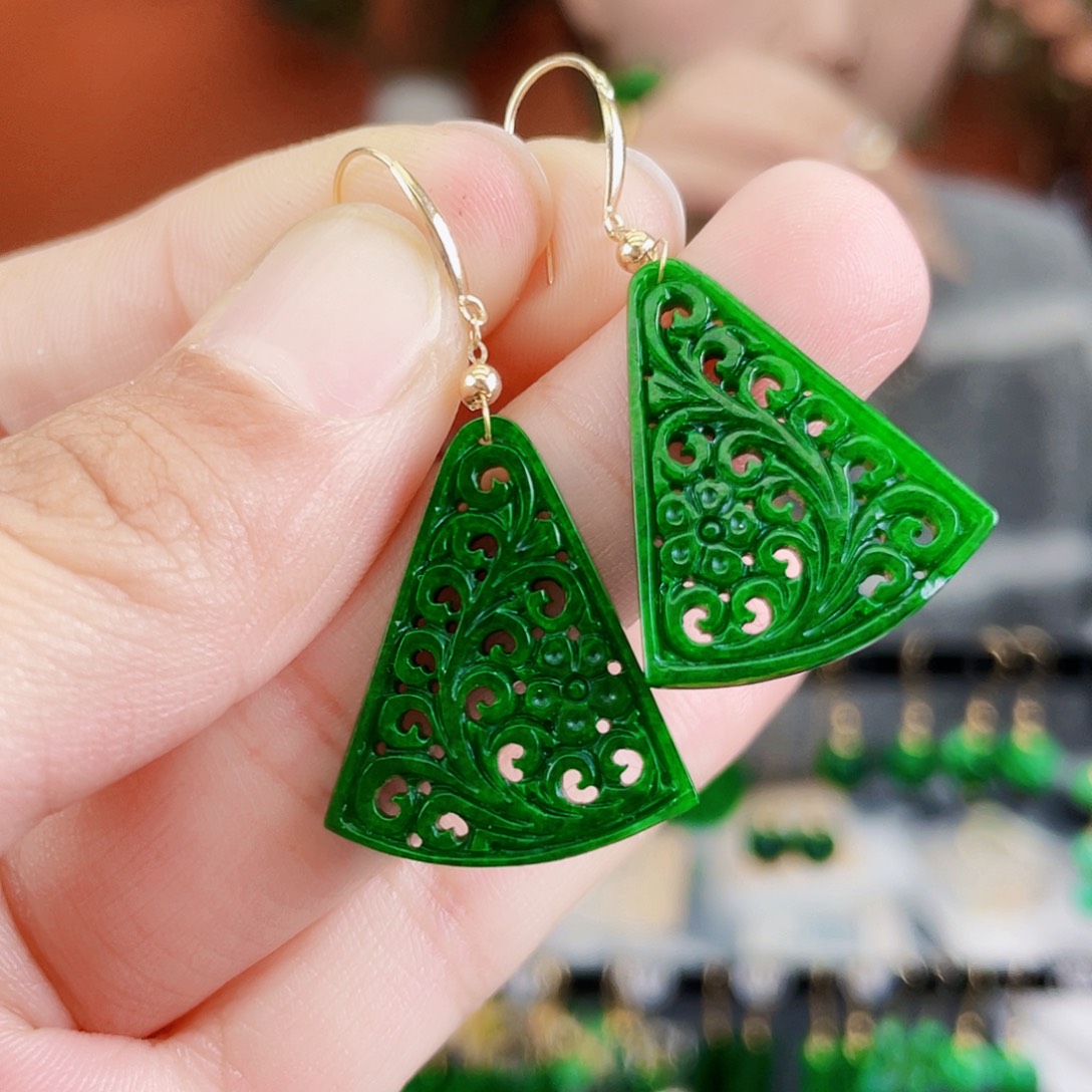 翡翠18K金镶嵌耳饰