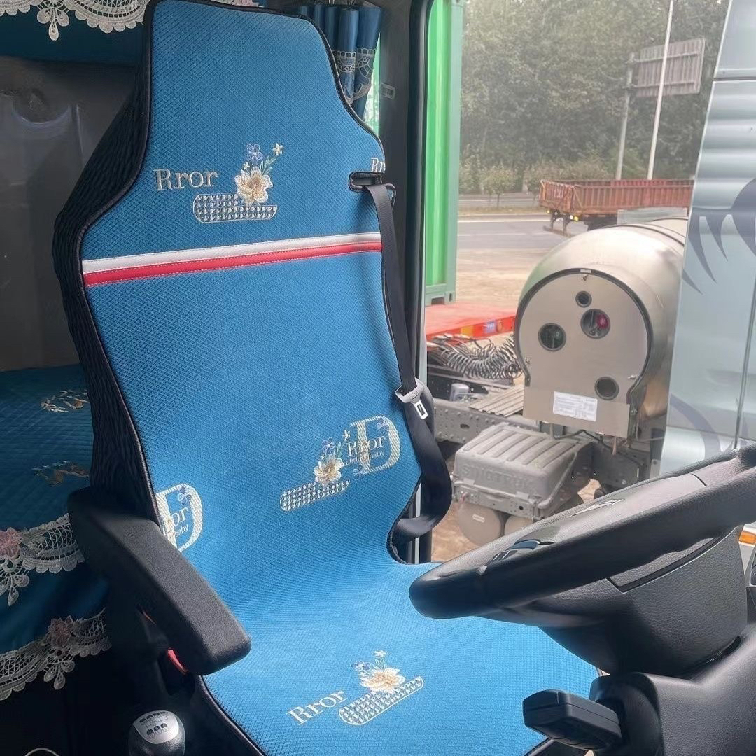 大货车四季通用重汽豪沃汕德卡G7S刺绣全包围防滑底四季坐垫