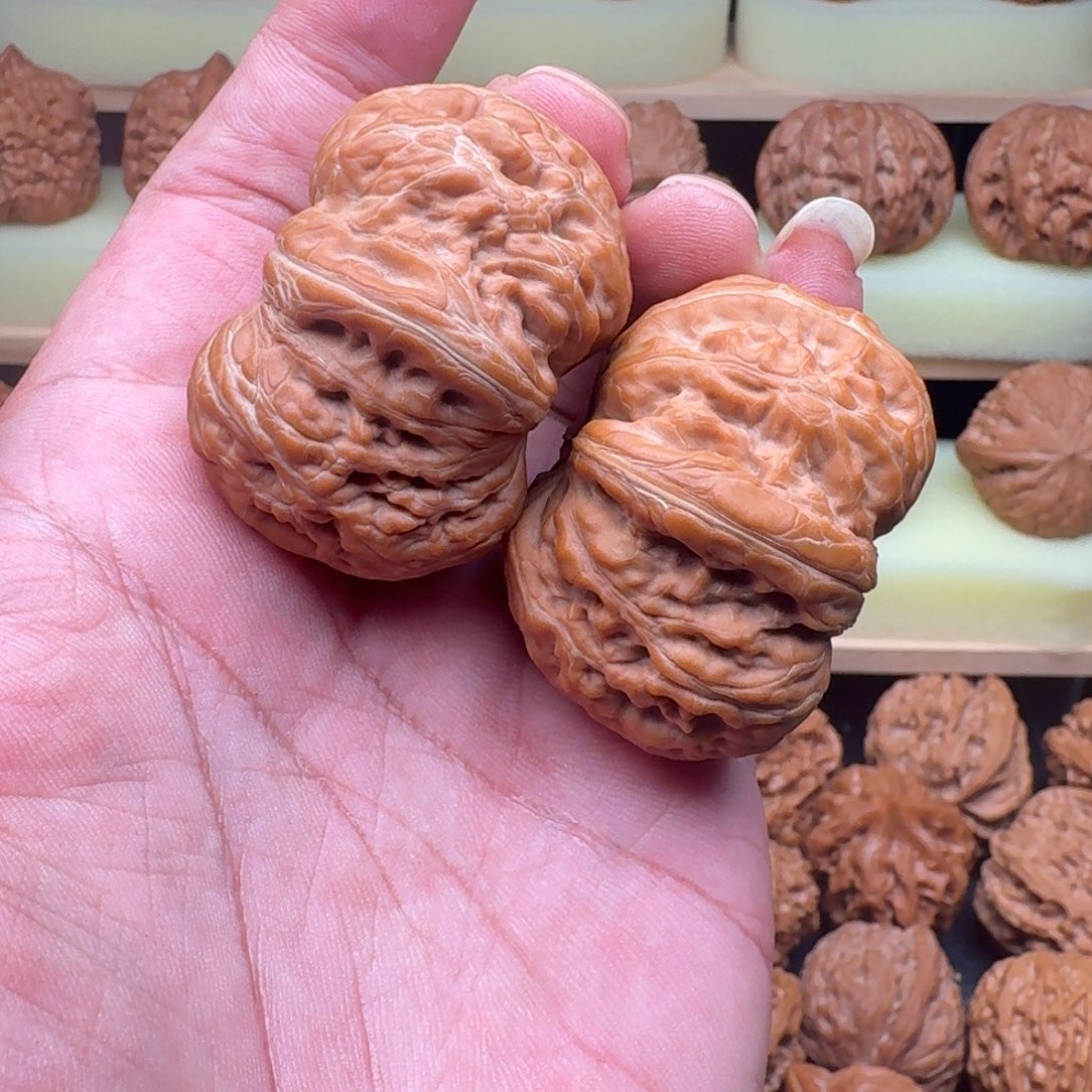 文玩核桃吊坠阿*元宝44