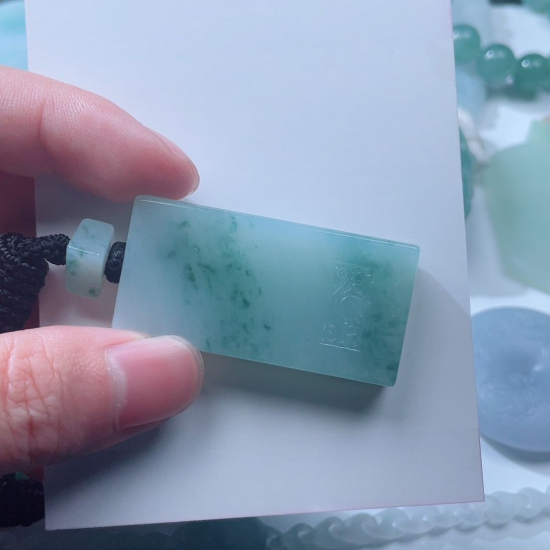 未镶嵌定制翡翠翡翠