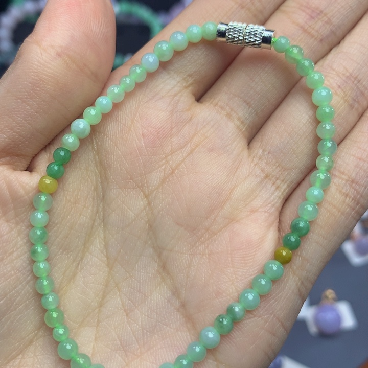 翡翠手链未镶嵌翡翠