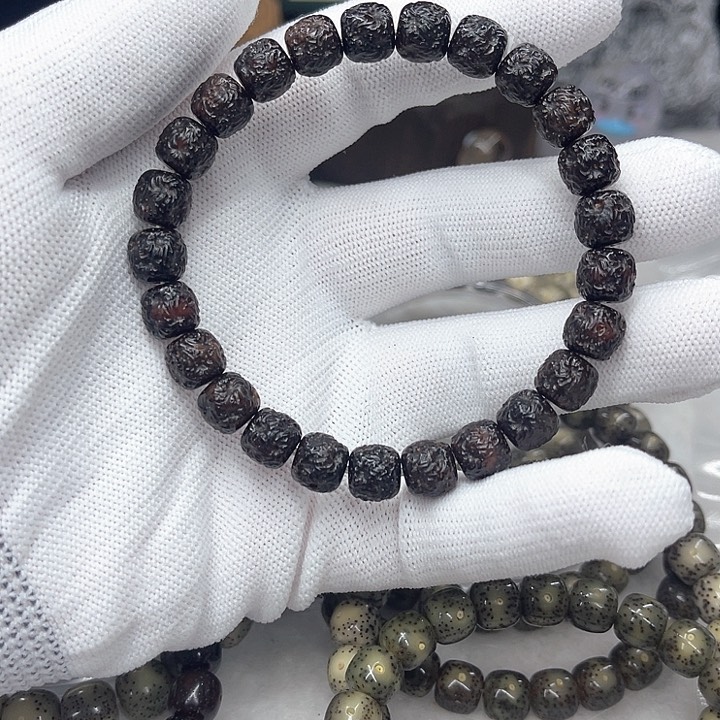 星月菩提手串纯五年老料雕刻黑金星月