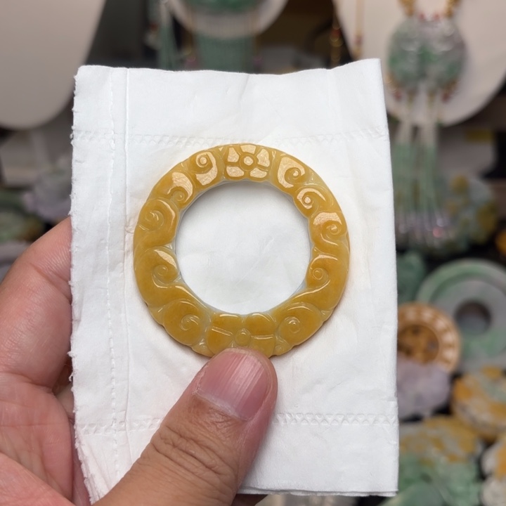 翡翠未镶嵌颈饰吊坠