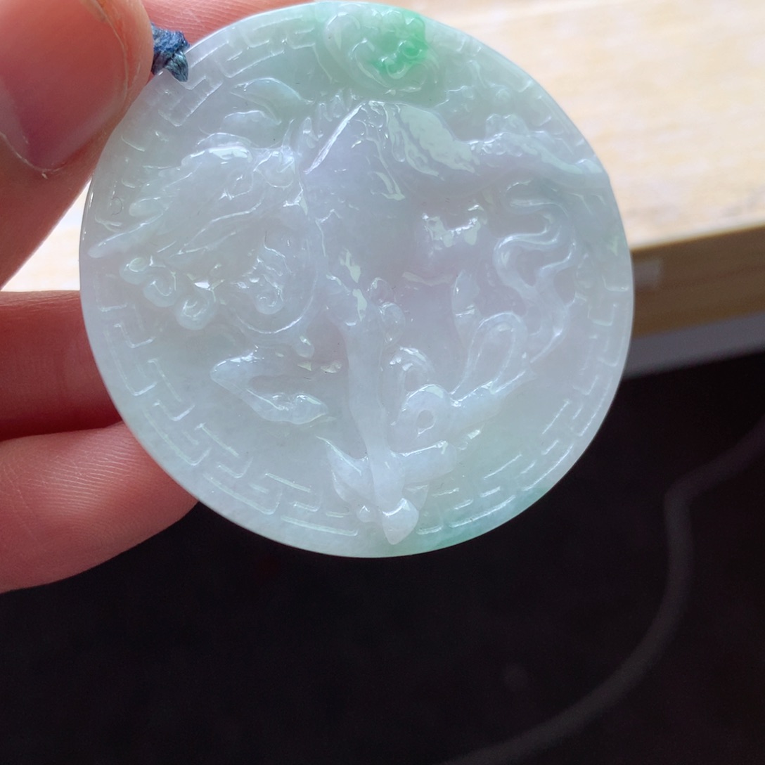 翡翠颈饰未镶嵌吊坠