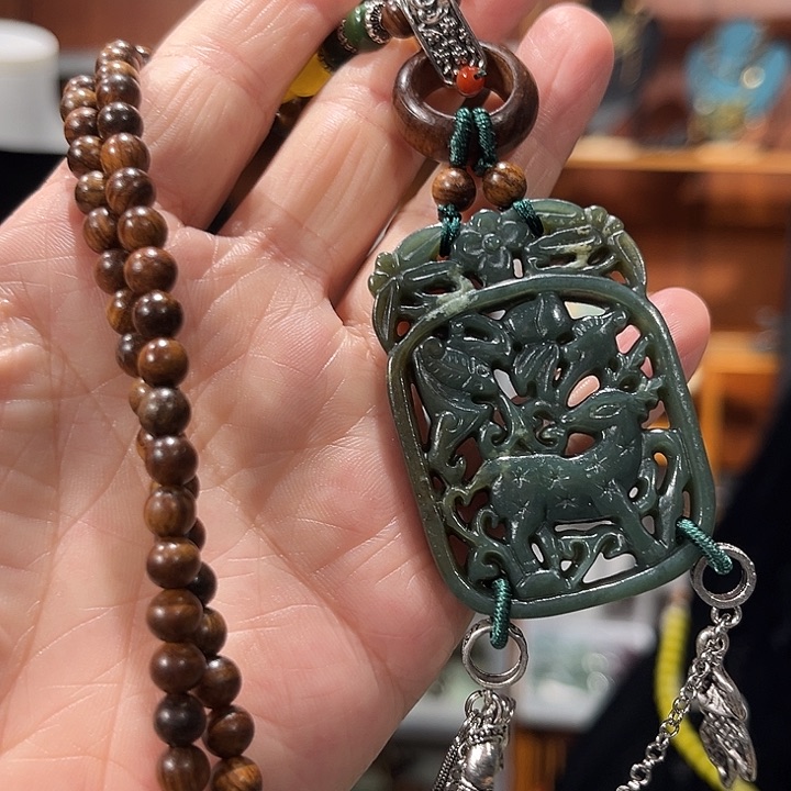 颈饰未镶嵌和田玉