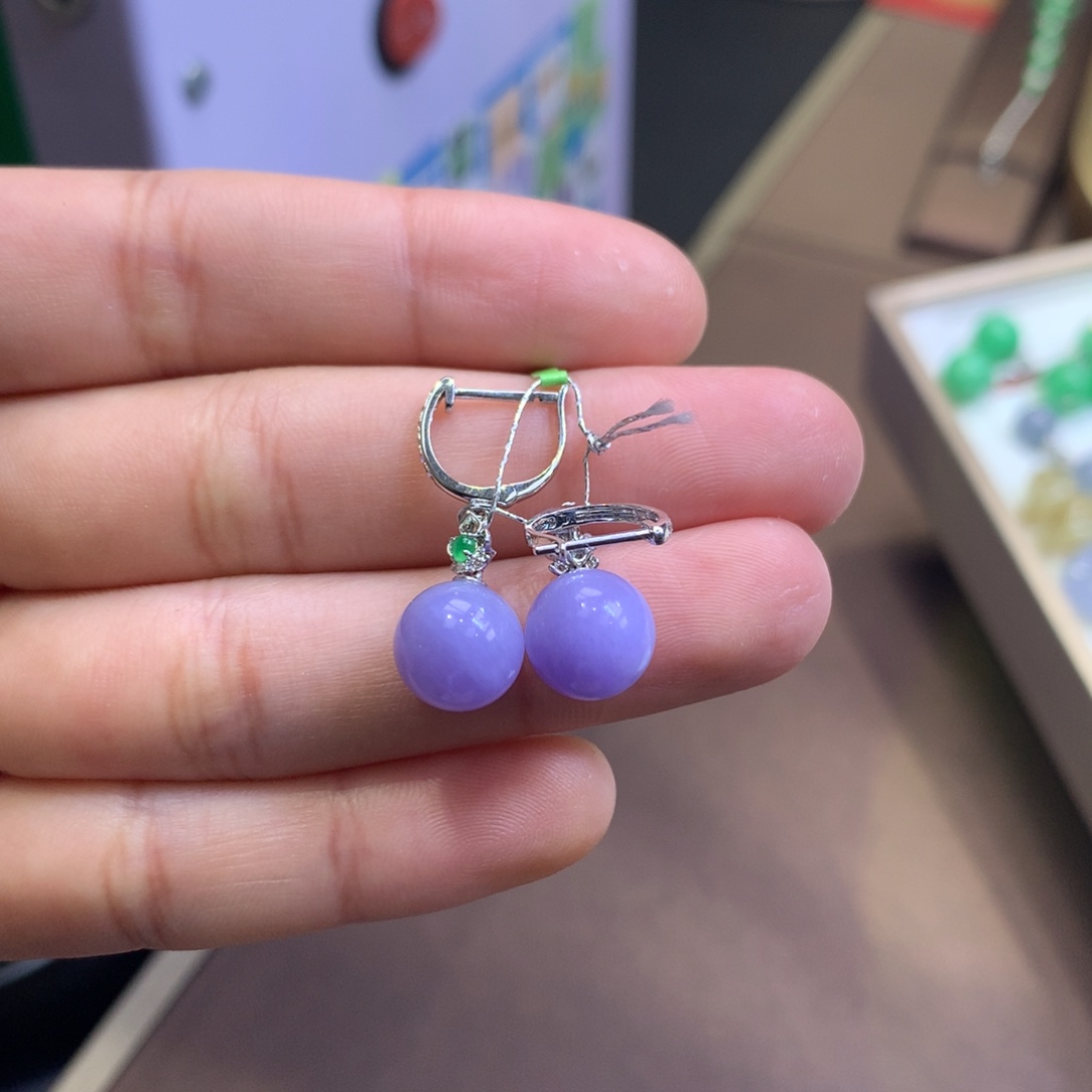 翡翠18K金镶嵌颈饰翡翠