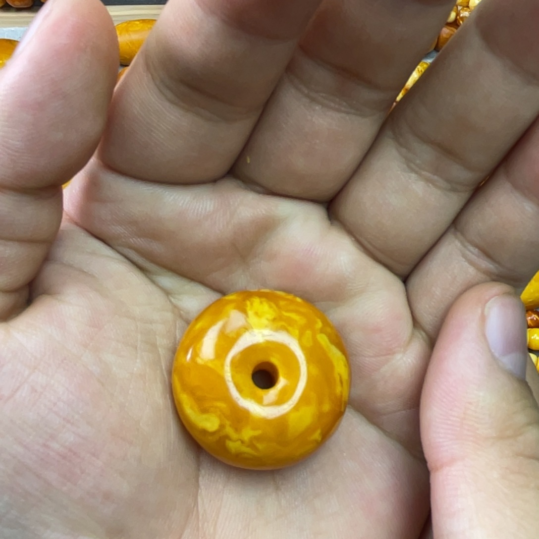 蜜蜡未镶嵌吊坠(不含链)