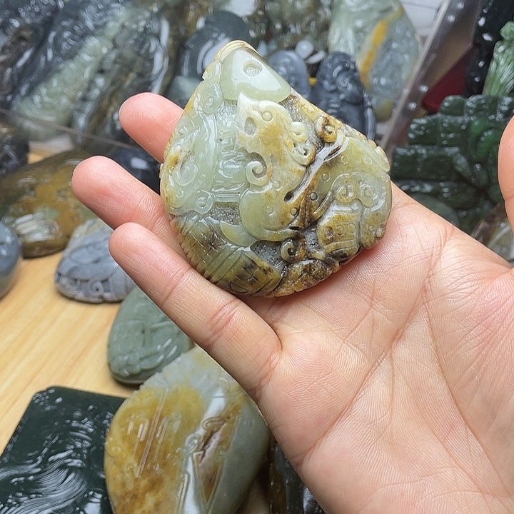 和田玉未镶嵌挂件