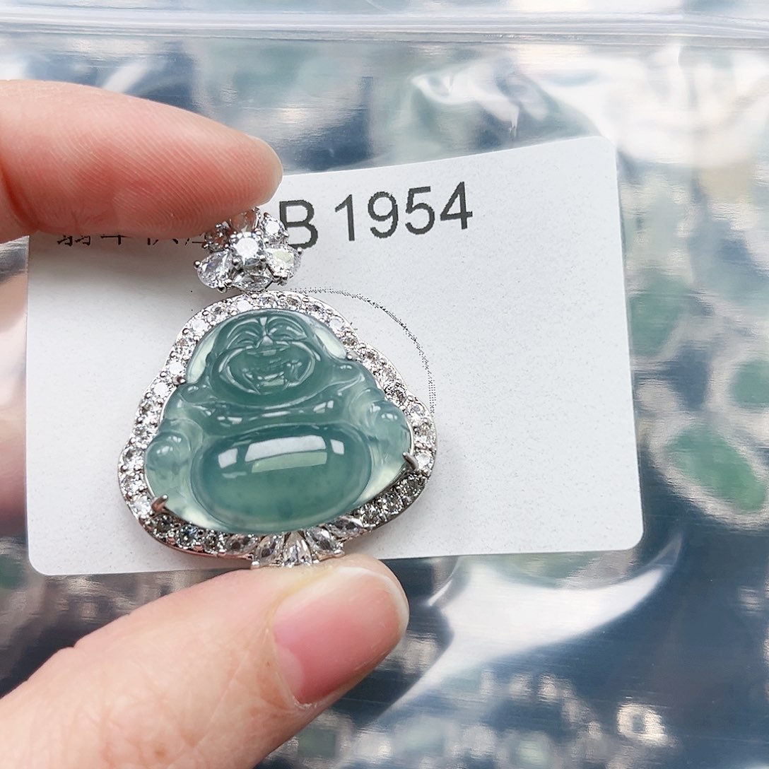 翡翠颈饰未镶嵌翡翠1954