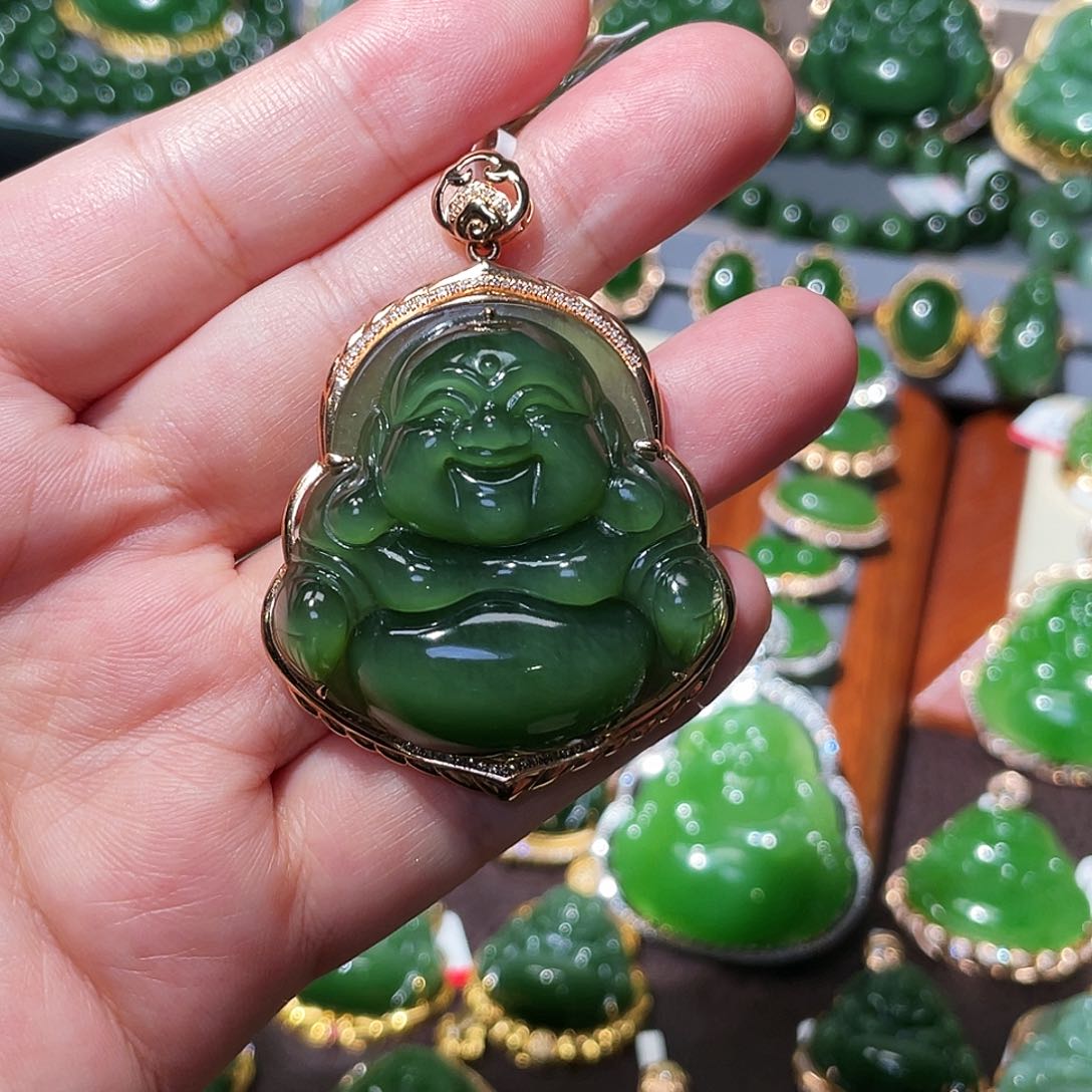 和田玉（碧玉）颈饰18K金镶嵌冰绿猫眼佛公39