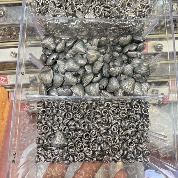 时尚饰品小配件可DIY 