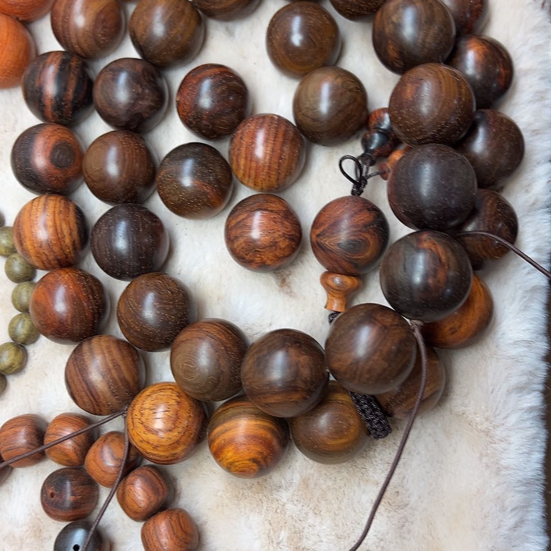 “****?大红酸枝订做手串