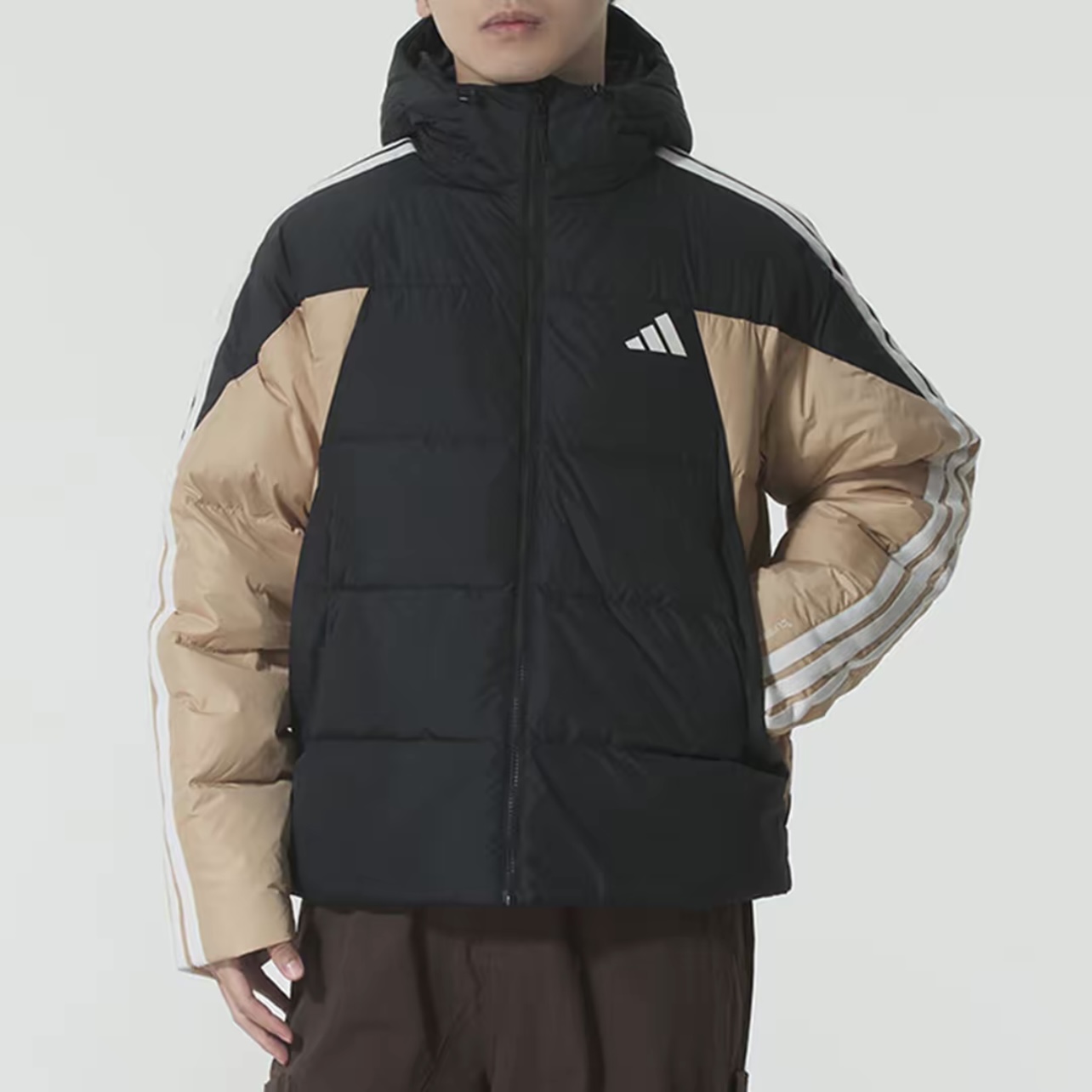 adidas/阿迪达斯羽绒服男2025秋冬新款运动服保暖连帽外套KC2495