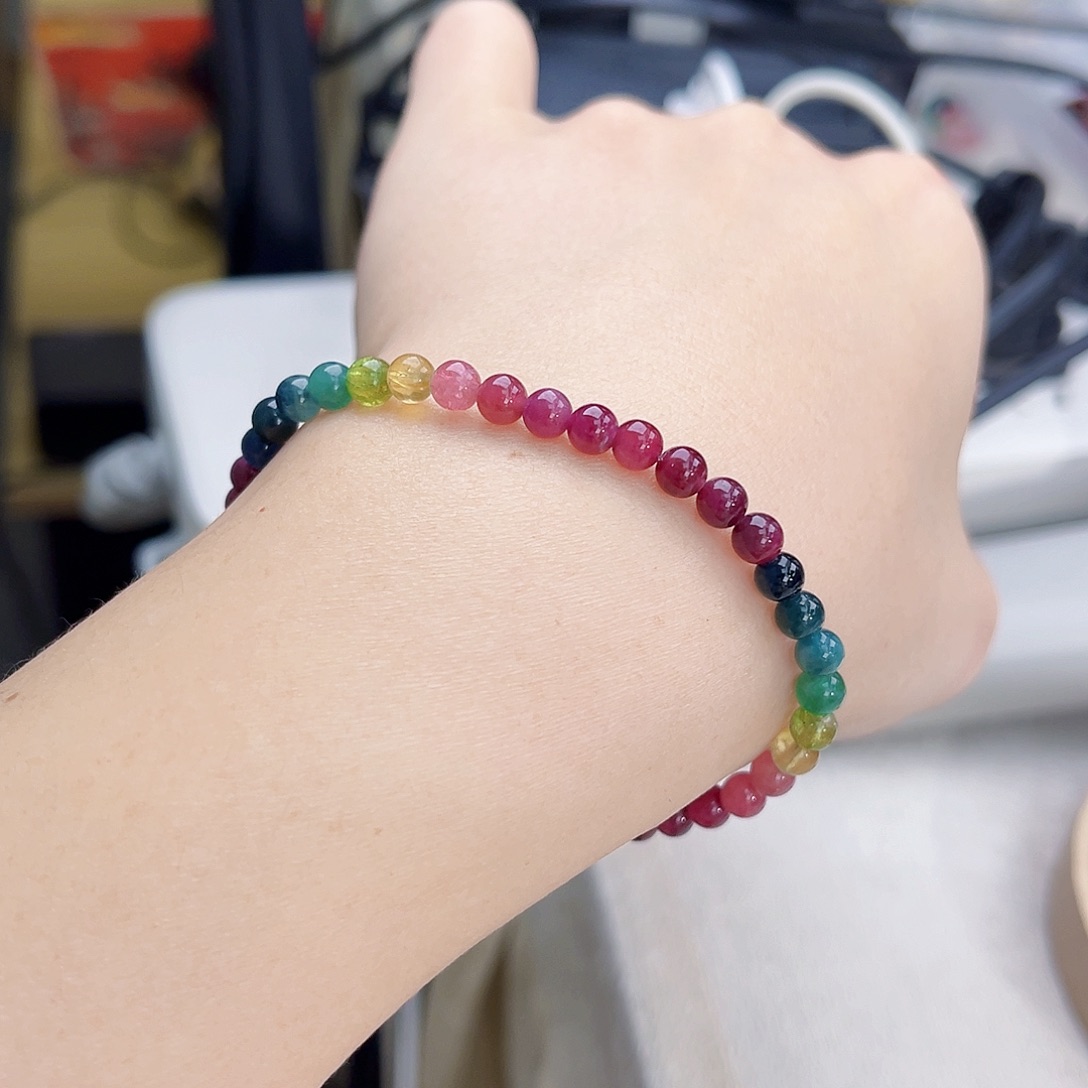 碧玺多样性发一件未镶嵌