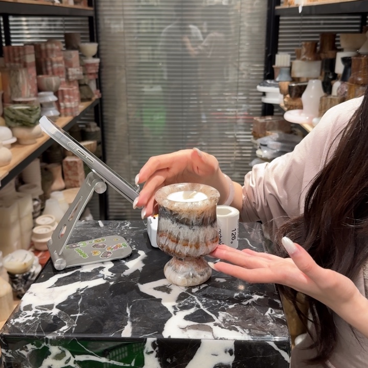 125。       两个亿