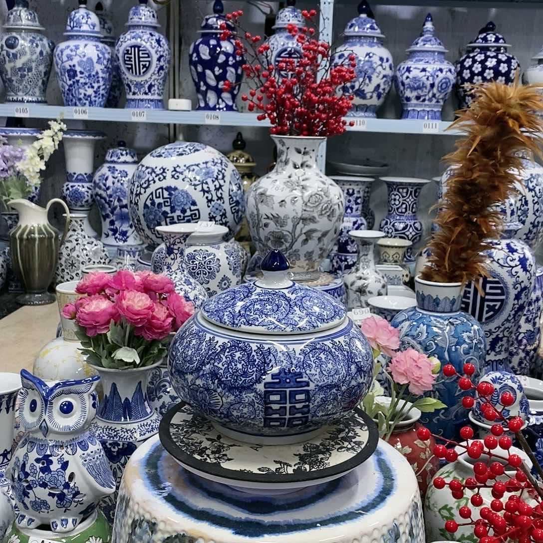 【闪购商品】摆件储物罐瓷器摆件………………………………
