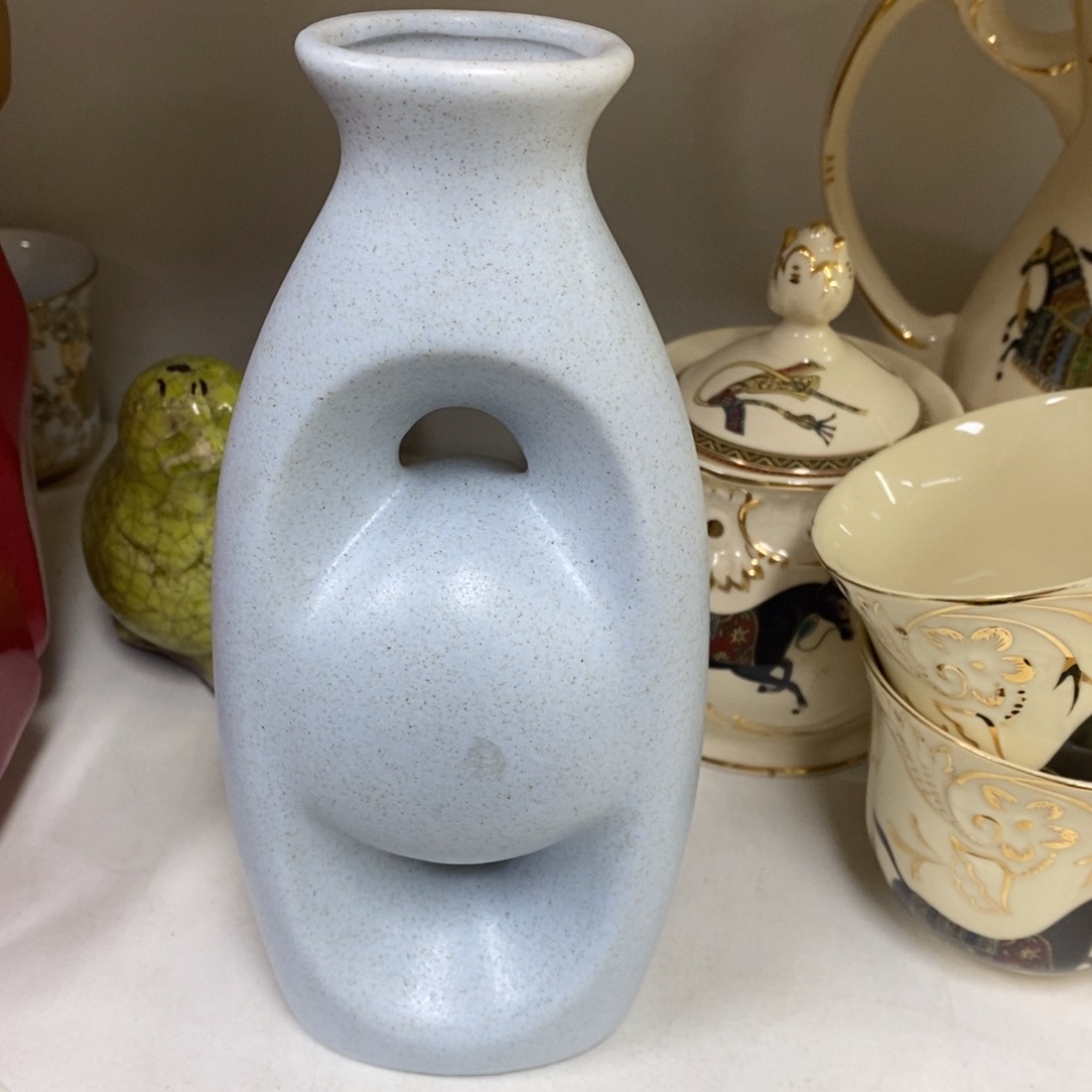 摆件陶瓷材料花瓶摆件