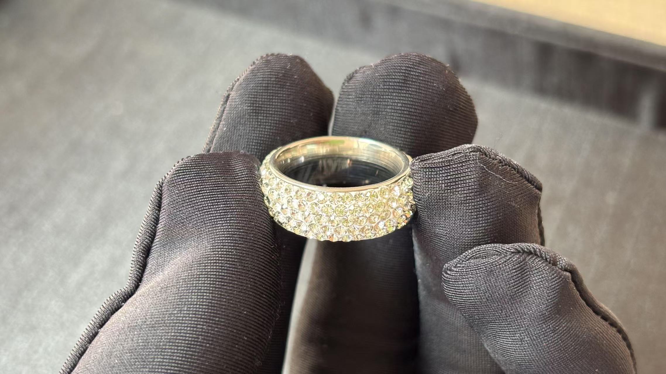 F1-禾遇精工镶嵌女戒