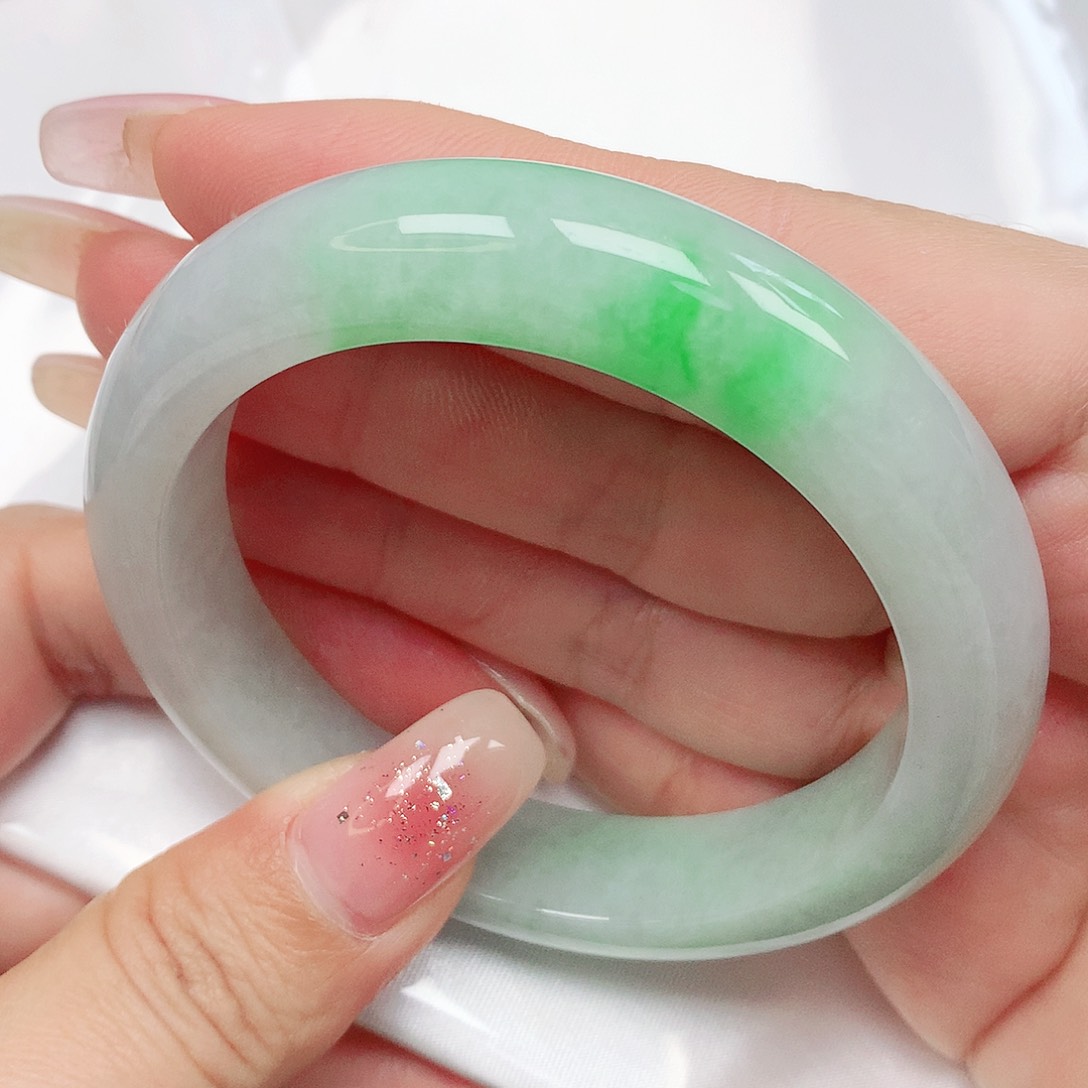 翡翠手镯未镶嵌抖音986