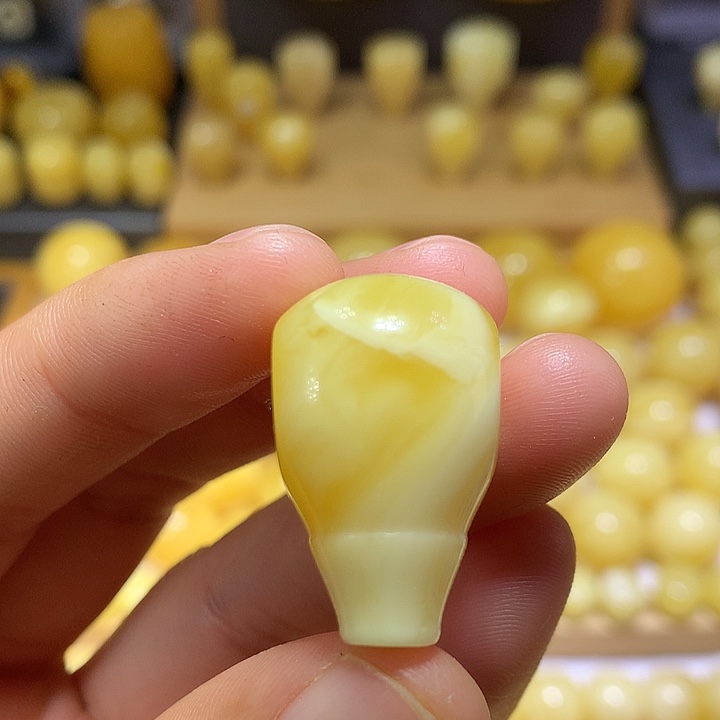 蜜蜡未镶嵌裸石天然原矿金白妖花蜜蜡三通16.8