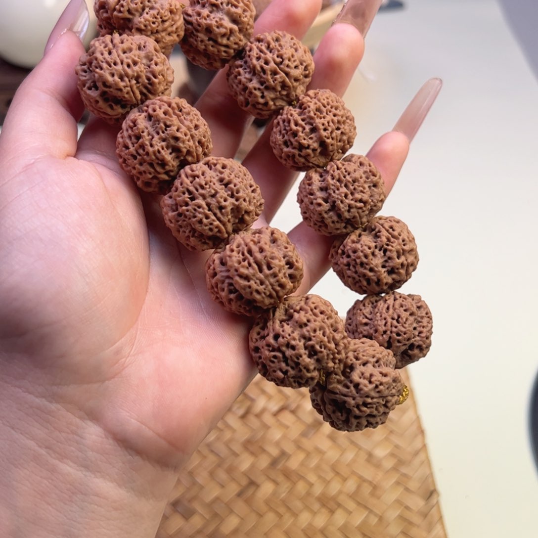 金刚菩提吊坠26mm针孔蜂王