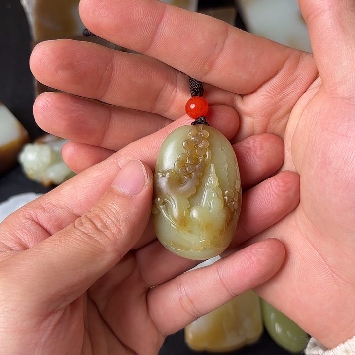 和田玉未镶嵌挂件