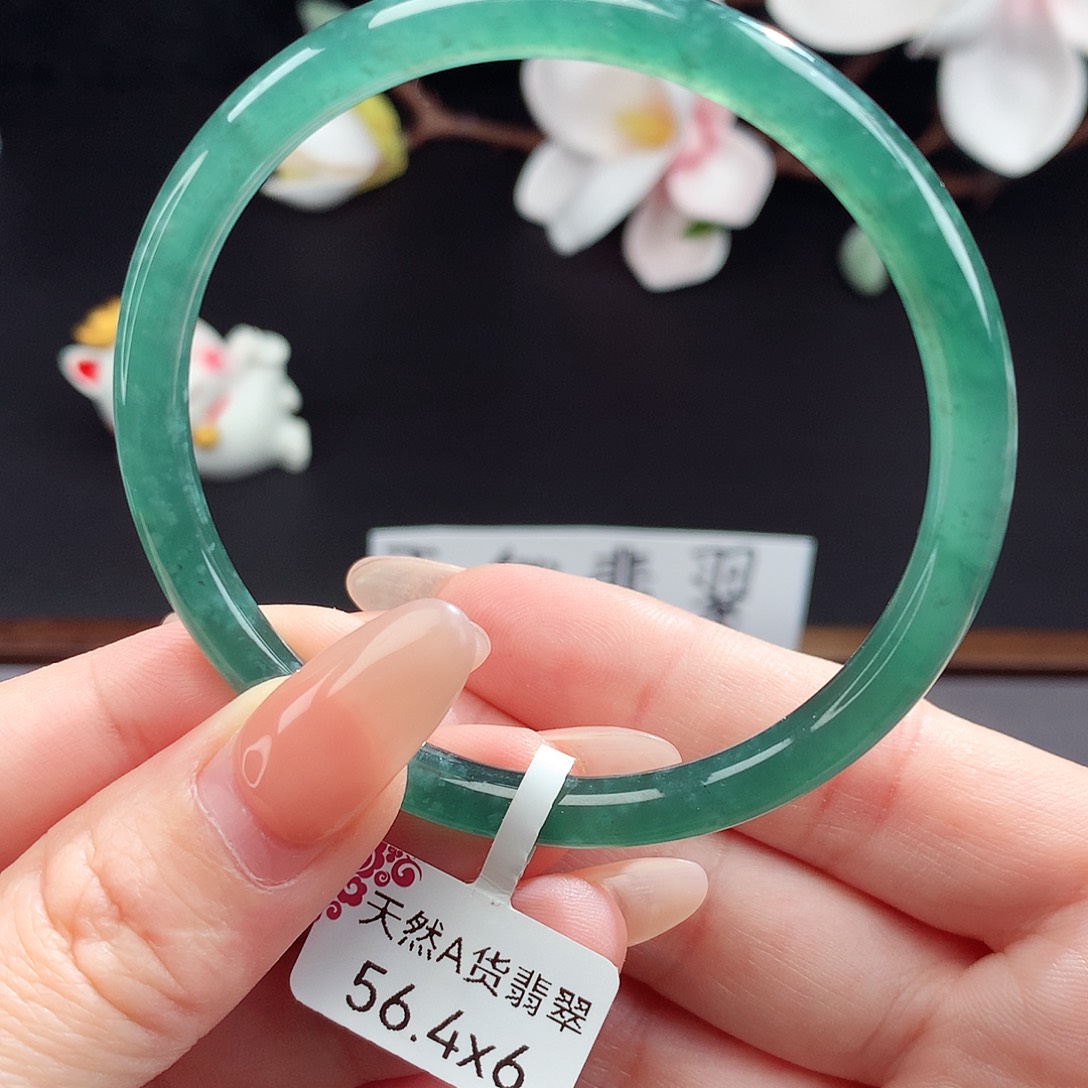 翡翠手镯（圆镯）未镶嵌