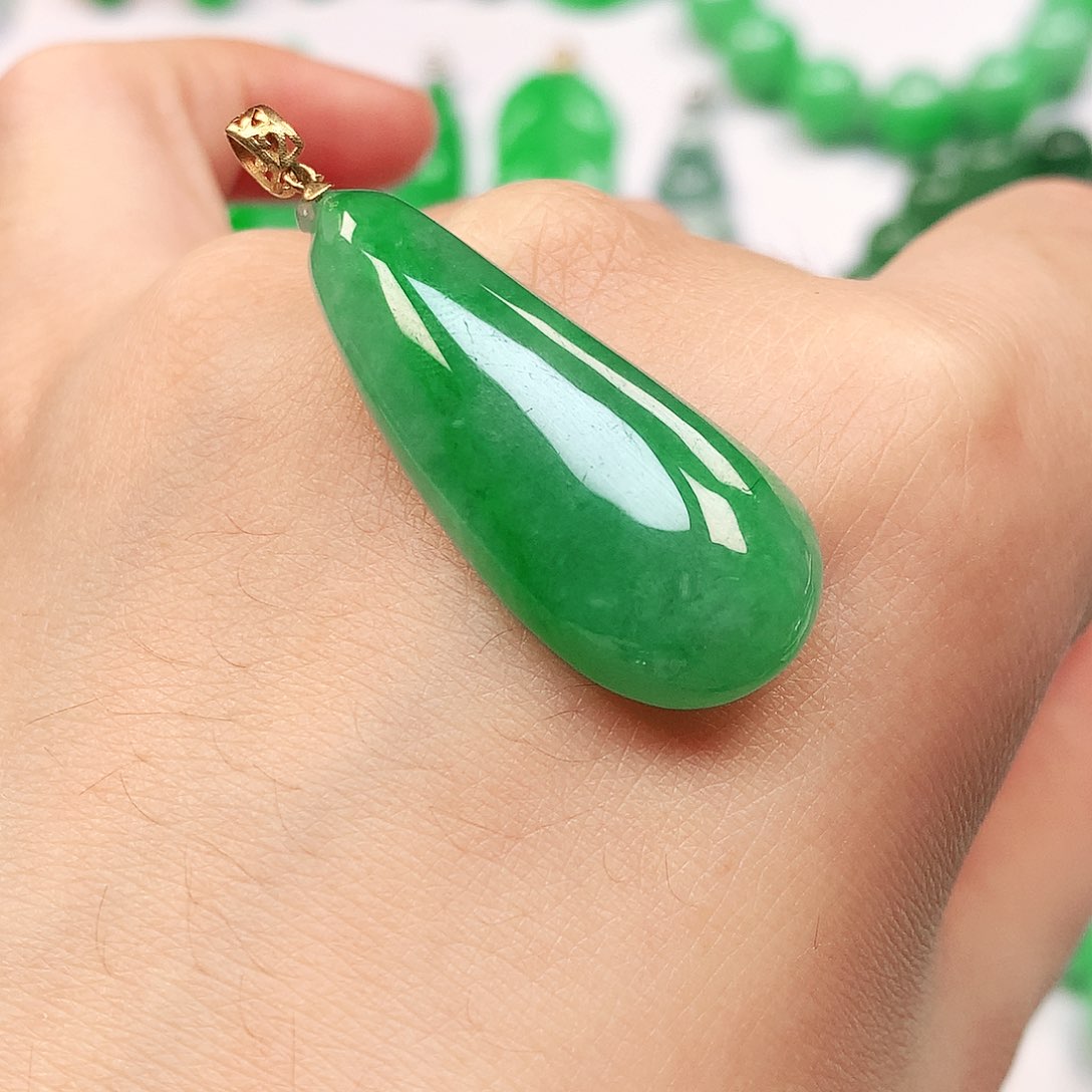 吊坠(不含链)18K金镶嵌翡翠