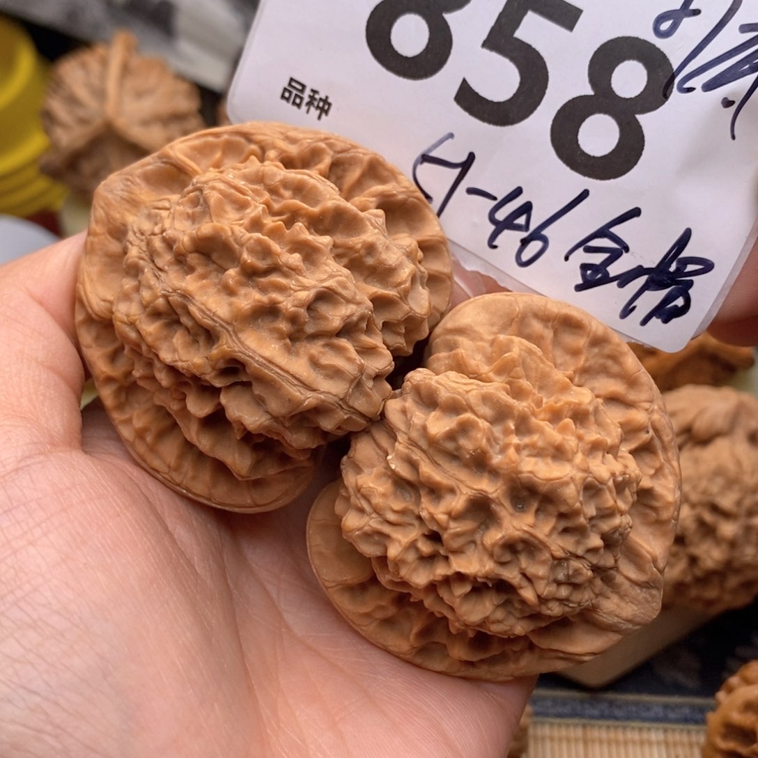 文玩核桃把件858号51全帽