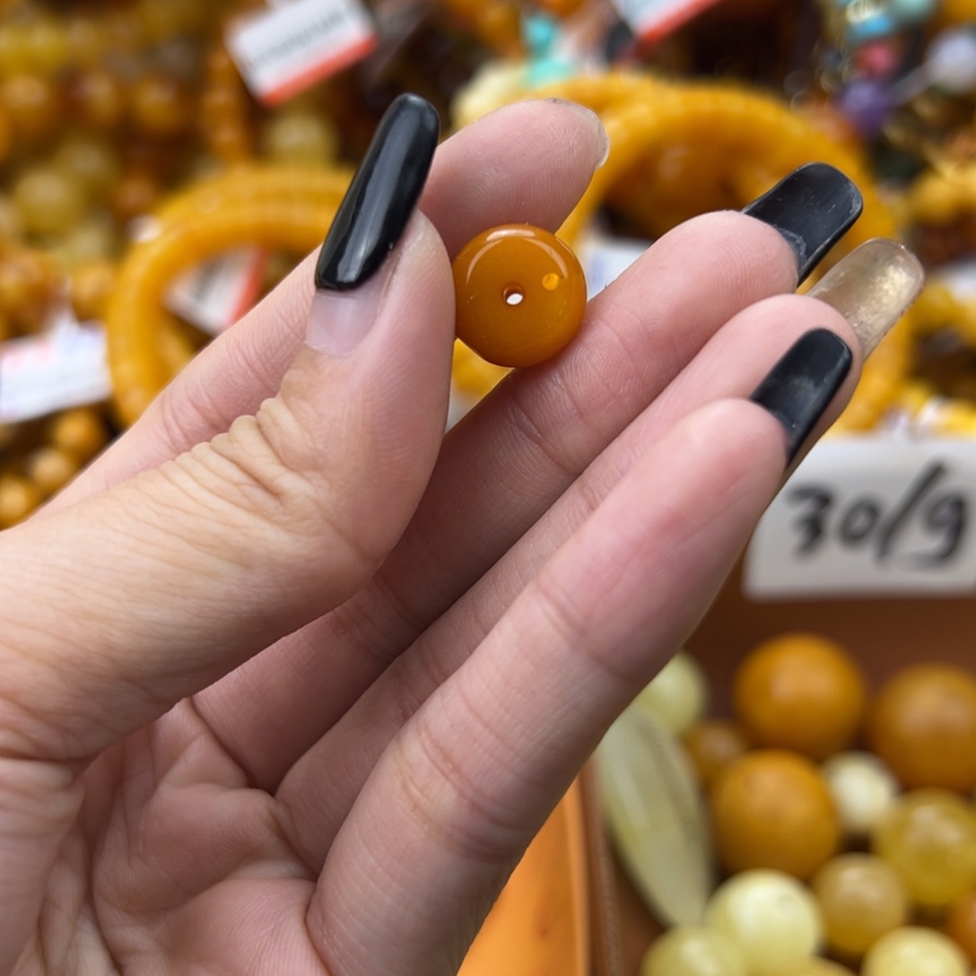 琥珀珠宝奇石未镶嵌