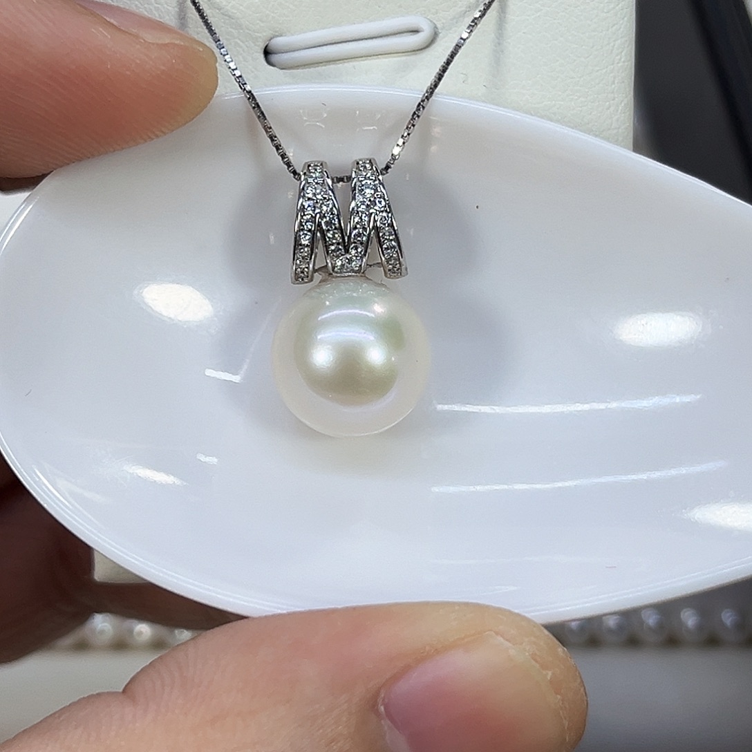 颈饰银S925镶嵌淡水珍珠