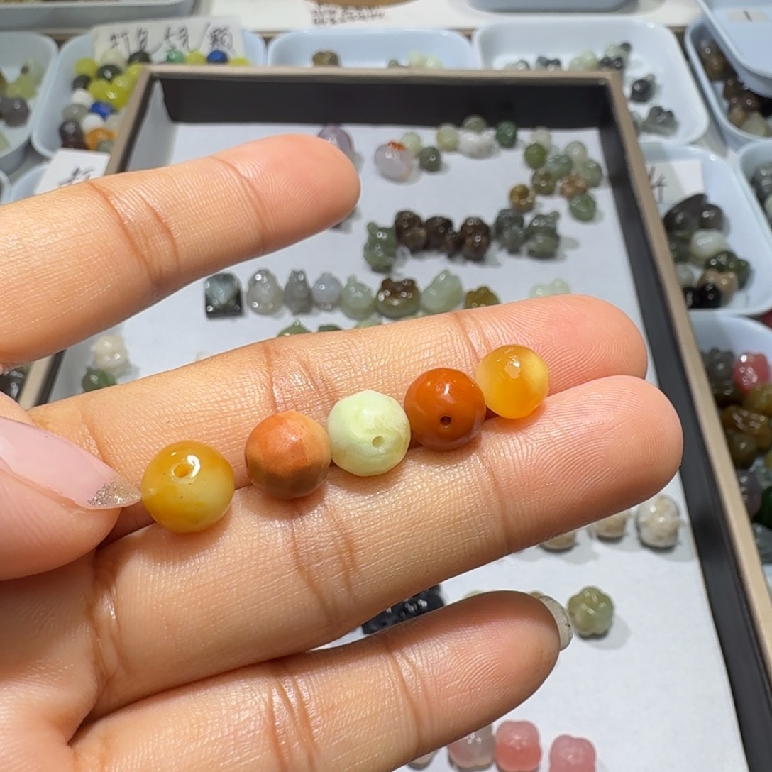 欢****和田玉未镶嵌珠宝奇石