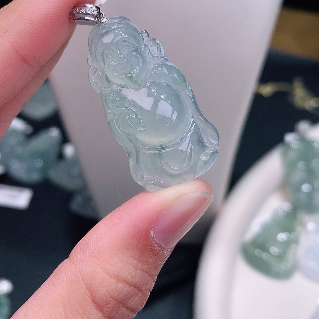 颈饰18K金镶嵌翡翠高冰起胶财爷