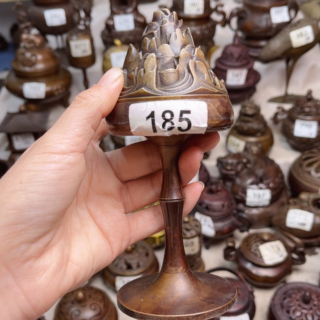 丹****感黄铜材质一物一拍888888