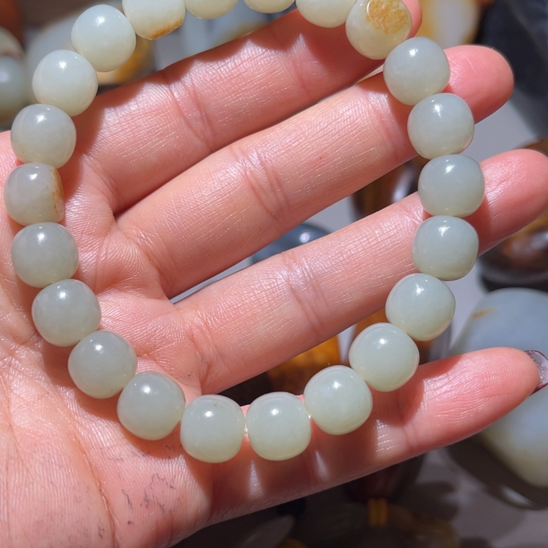 和田玉（糖玉）未镶嵌挂件和田玉