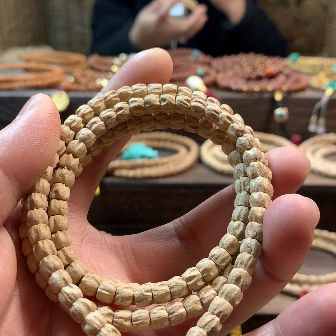 柏香籽/百香籽吊坠粉皮直切龙脊多棱鬼