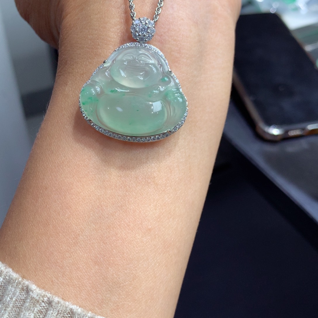 颈饰银S925镶嵌石英质玉（非洲翠）